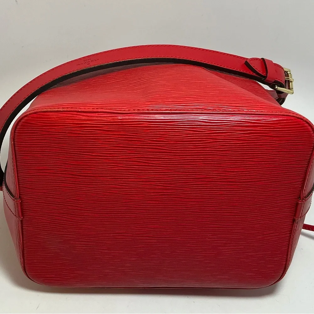 Louis Vuitton Petite Noe Bucket Bag Red Epi Leather